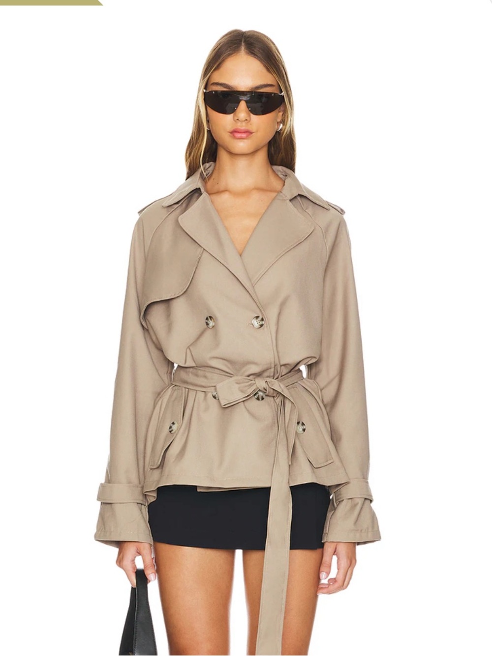Lioness Cropped Trencherous Coat